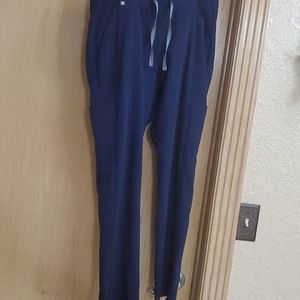 Drawstring cargo scrubs